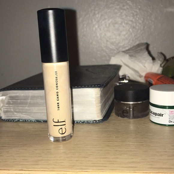 ELF - CONCEALER - Picture 2 of 2